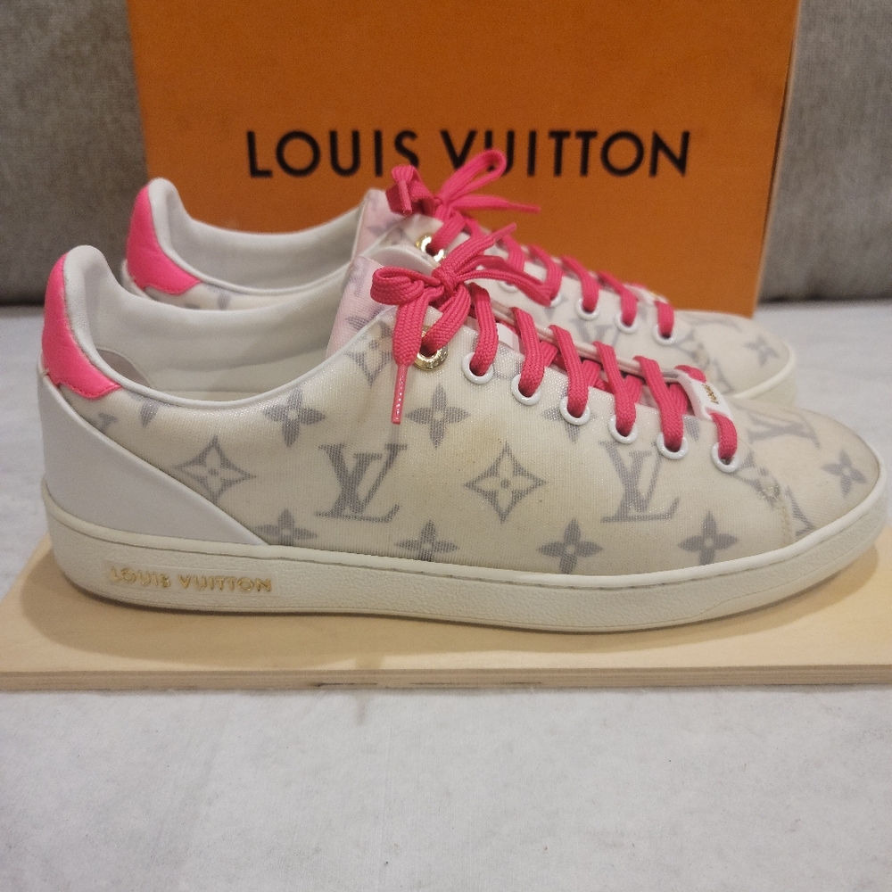 Louis Vuitton Technical Fabric Calfskin Monogram Frontrow Sneakers Sz 38.5